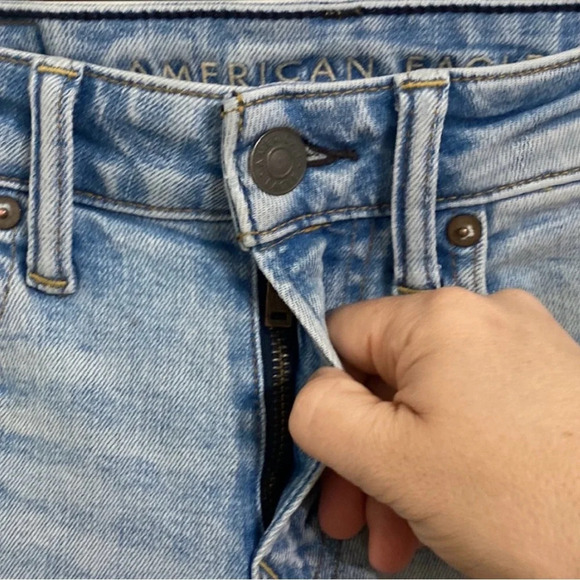 American Eagle Jeans Men 28x30 Light Wash Airflex Temp Tech Denim Stained Grunge - Picture 4 of 16